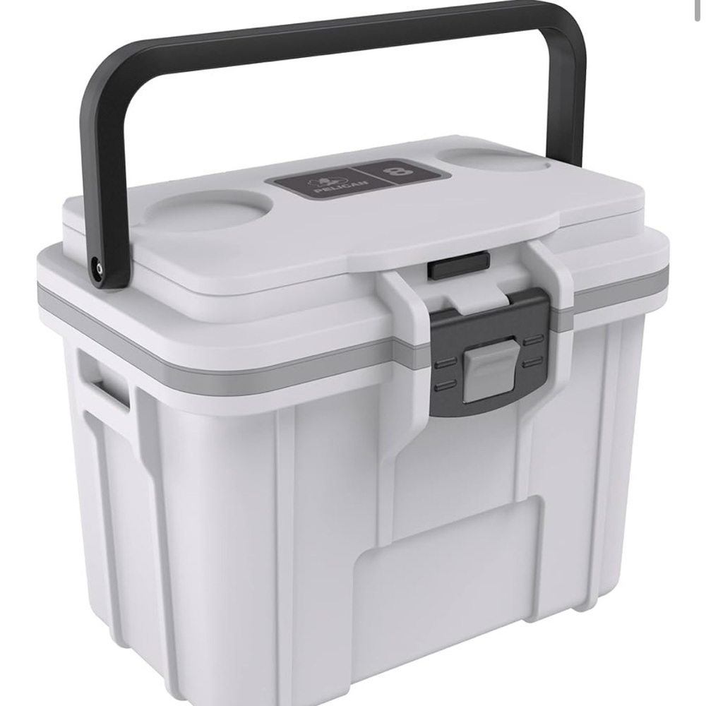 Pelican 8 Qt Cooler White - New
Never used, no ice pack, no tags